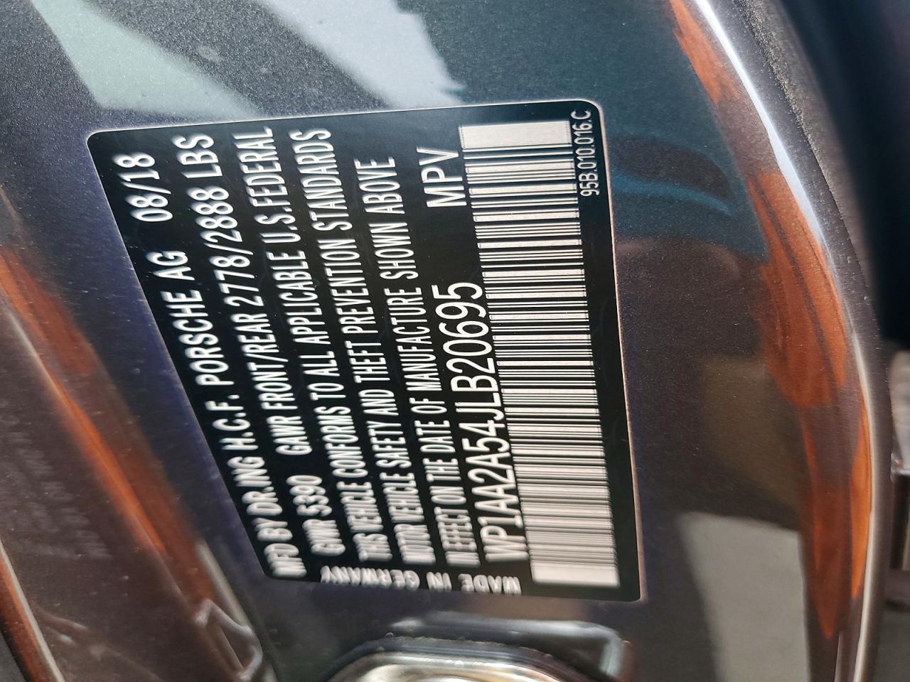 2018 PORSCHE Macan