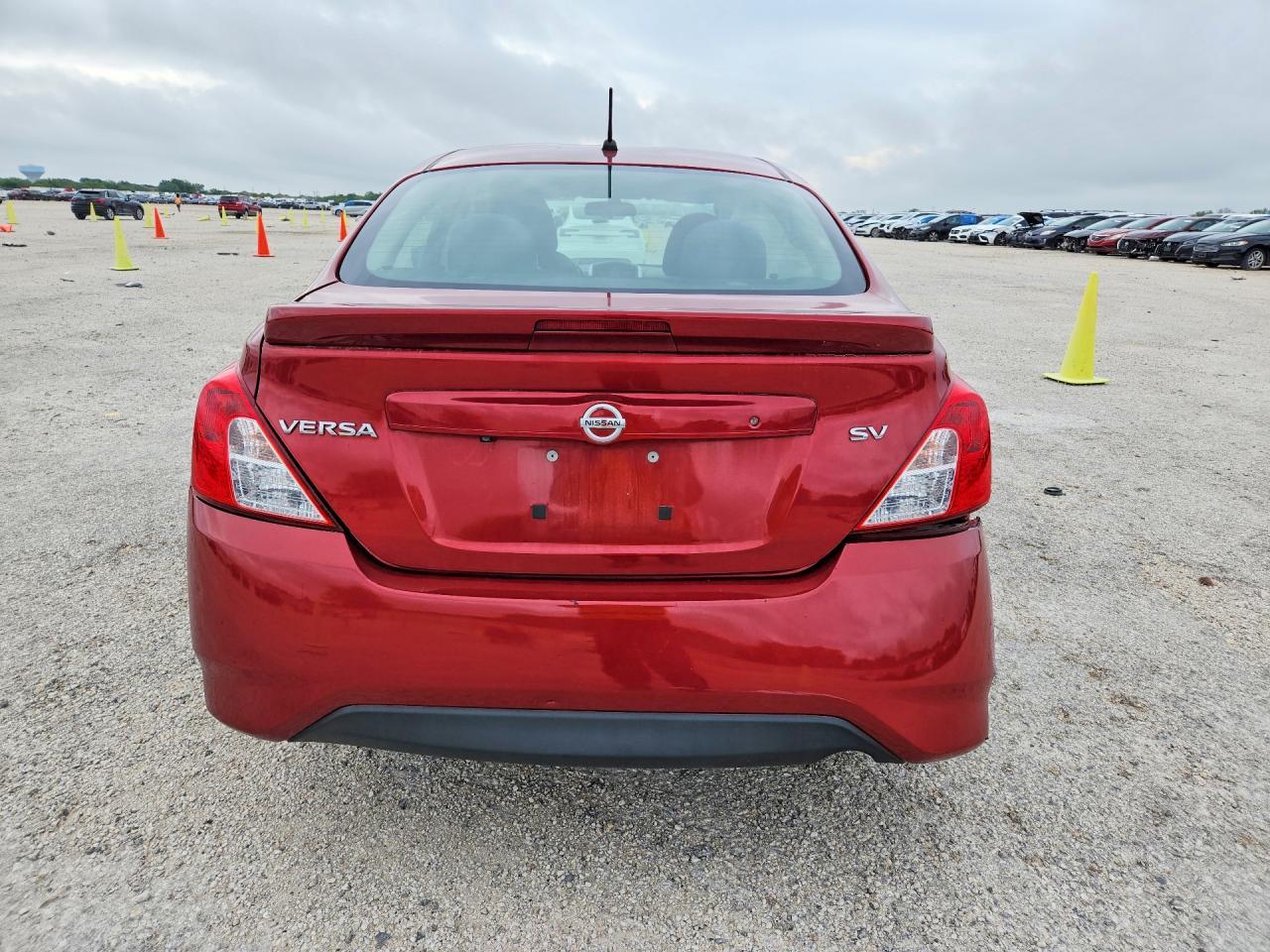 2019 NISSAN VERSA