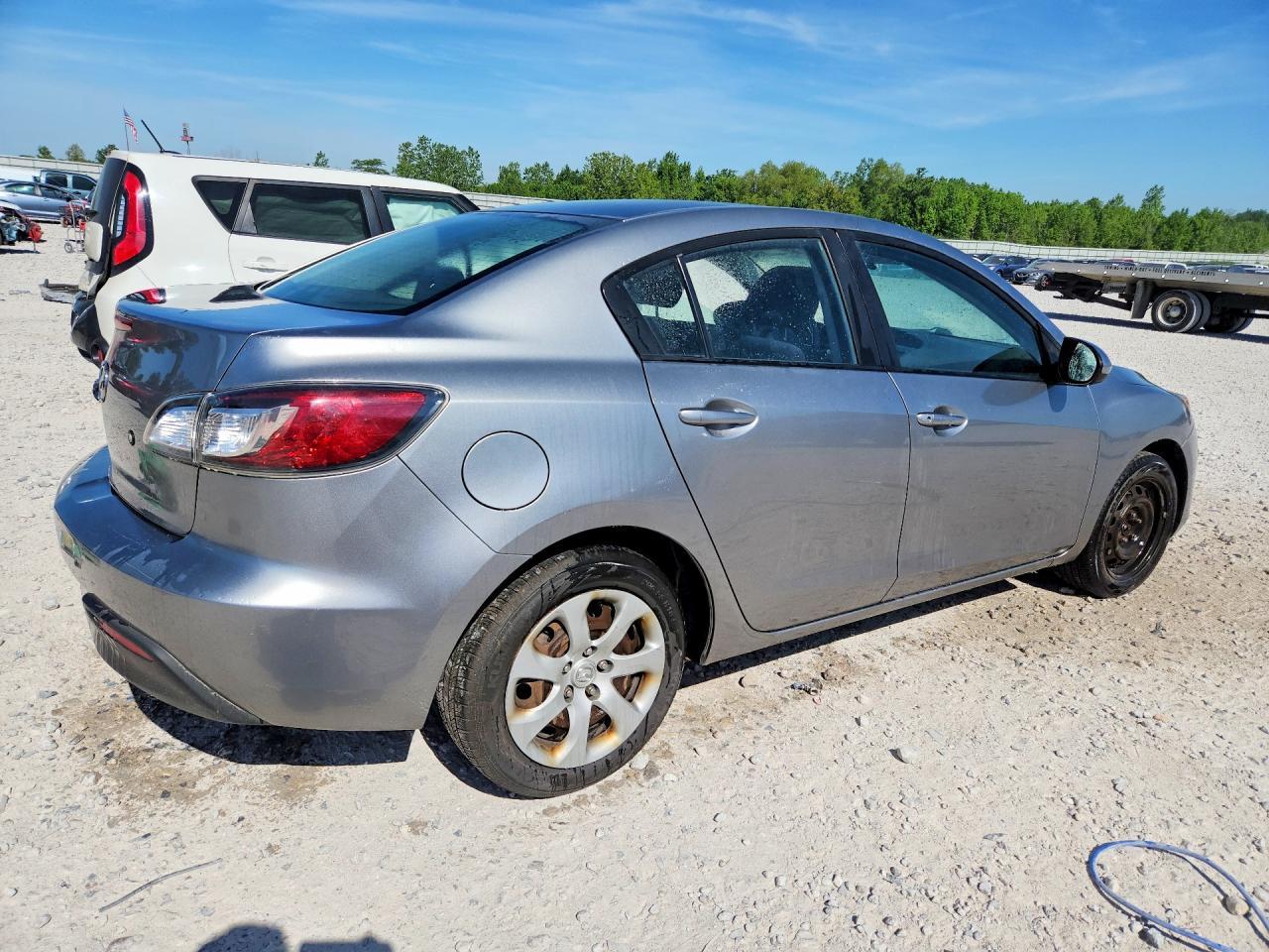2010 MAZDA 3