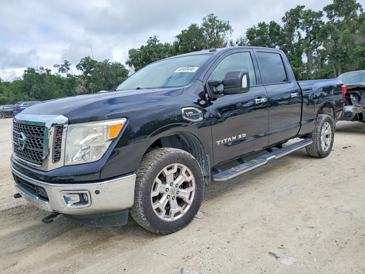 2017 NISSAN Titan
