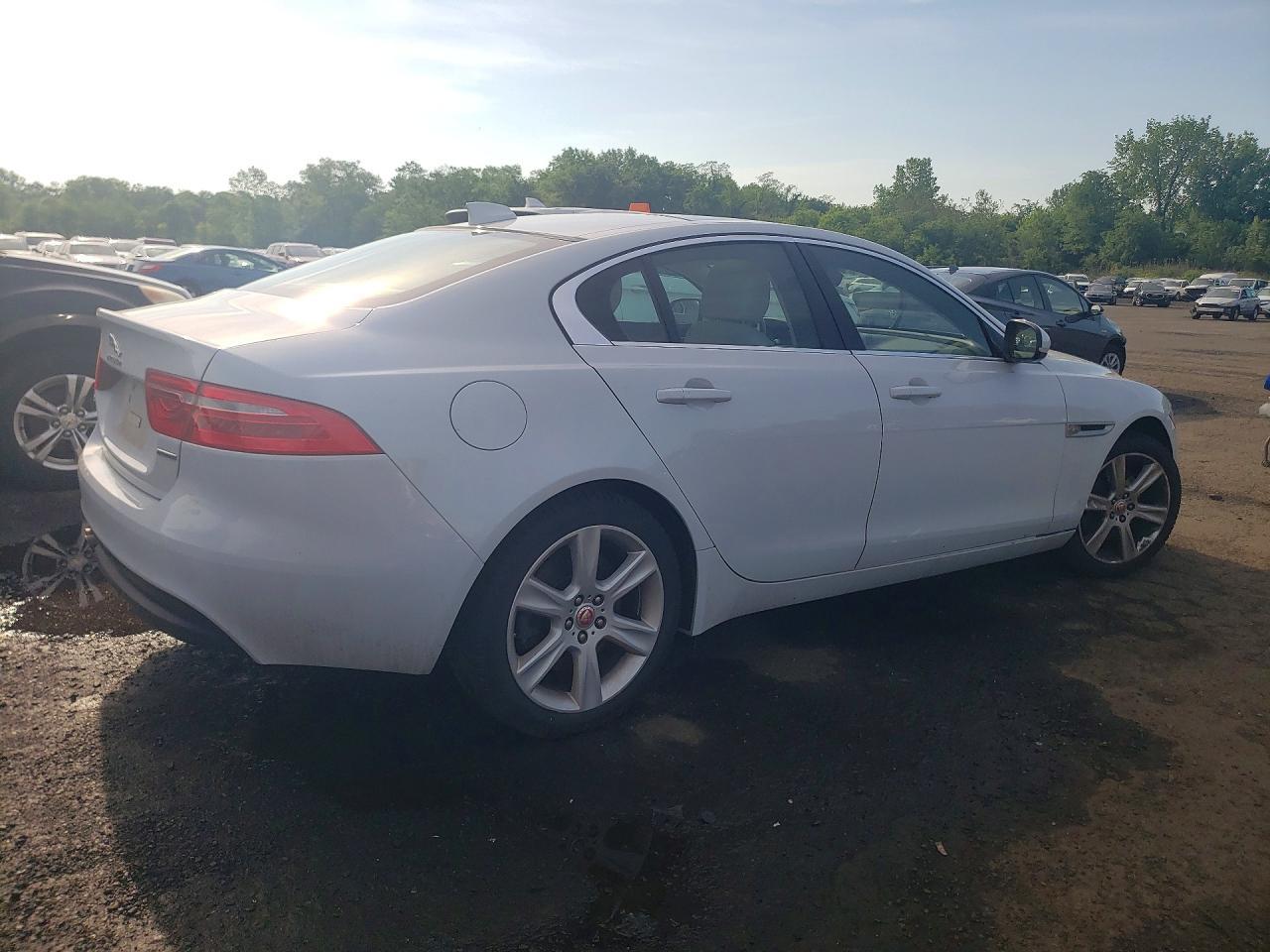 2017 JAGUAR XE