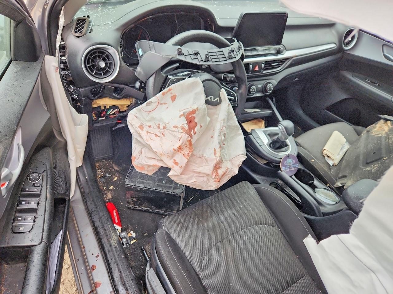 2024 KIA FORTE