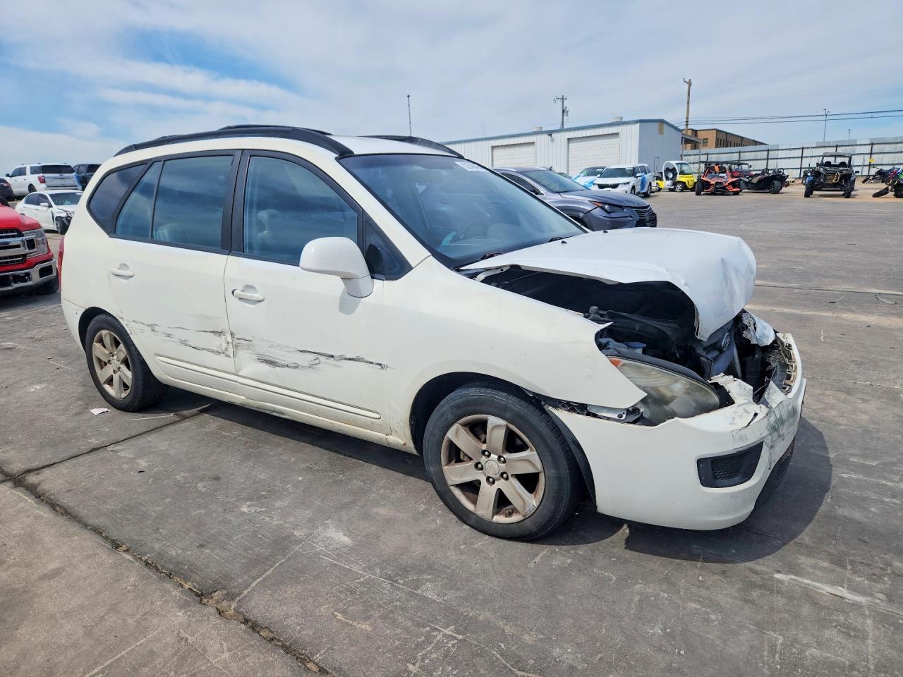 2008 KIA RONDO