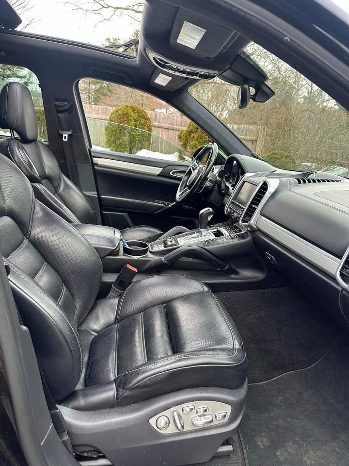 2015 PORSCHE CAYENNE