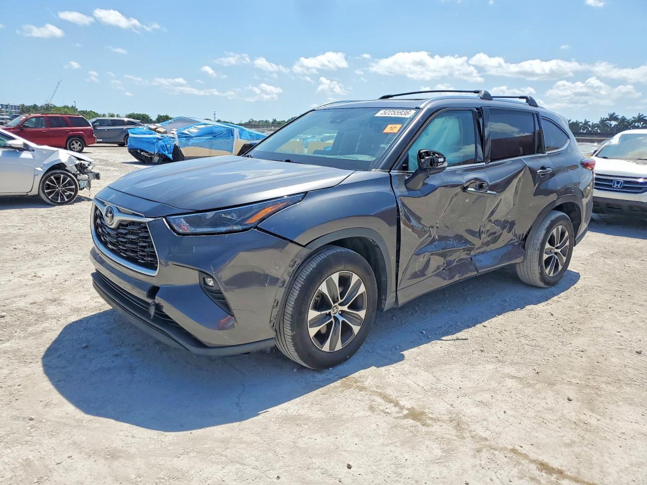 2021 TOYOTA HIGHLANDER