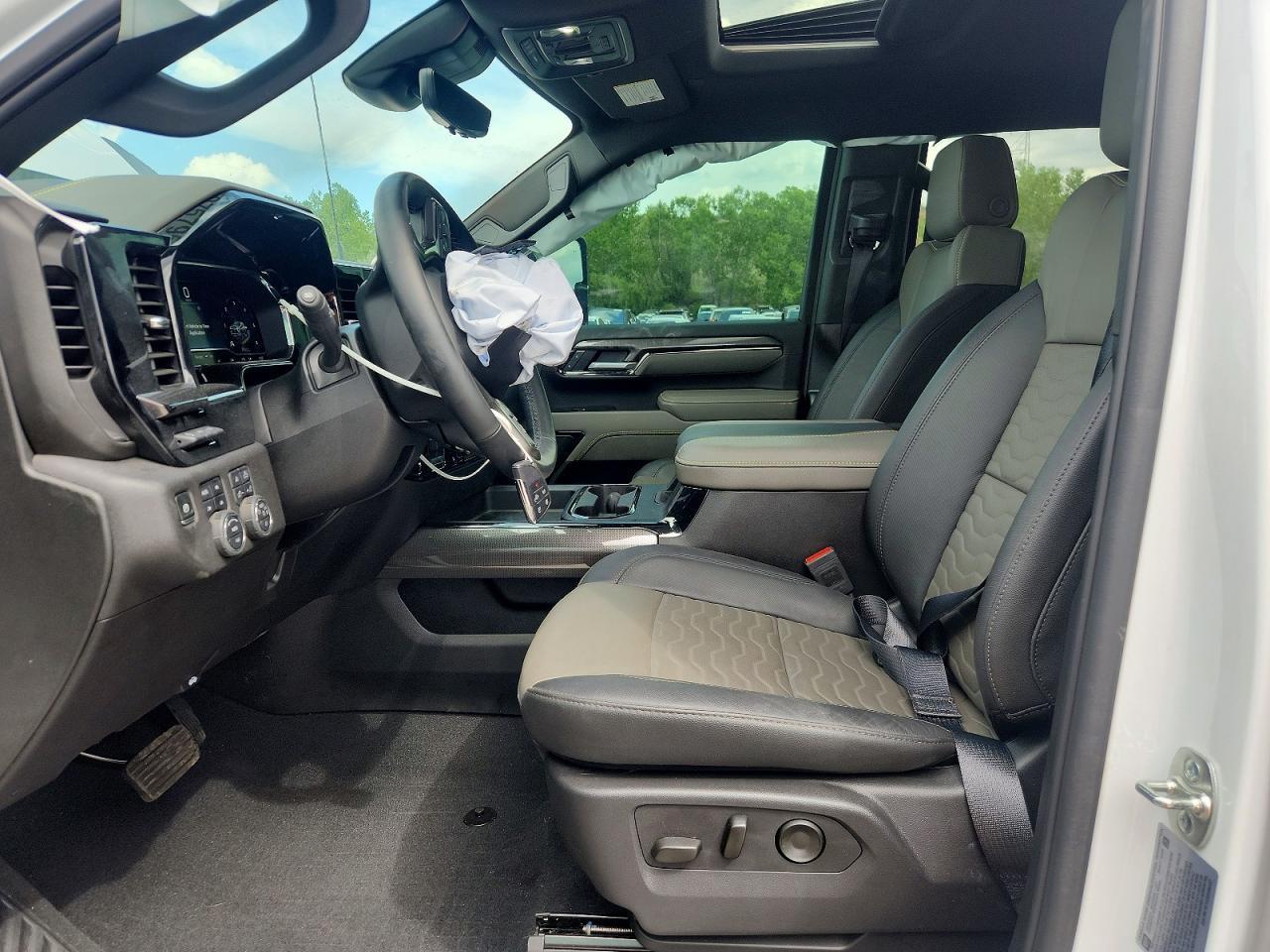 2025 CHEVROLET Silverado