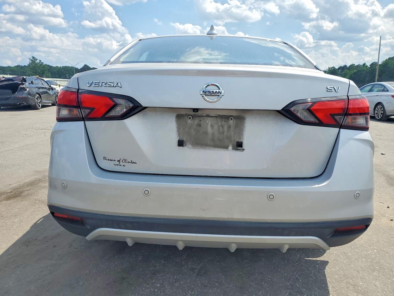 2020 NISSAN VERSA