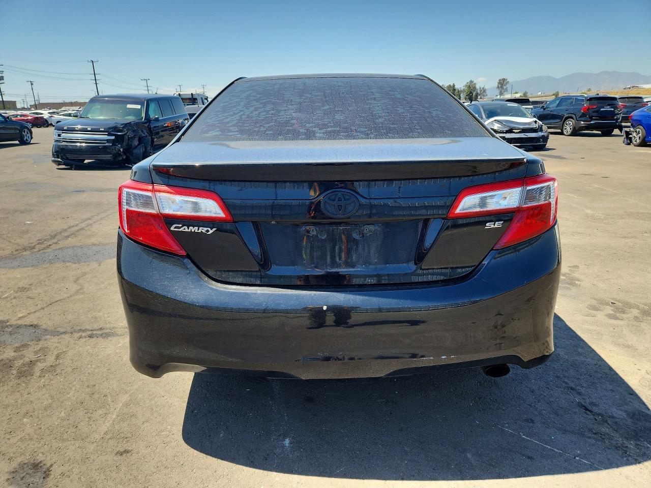 2014 TOYOTA CAMRY
