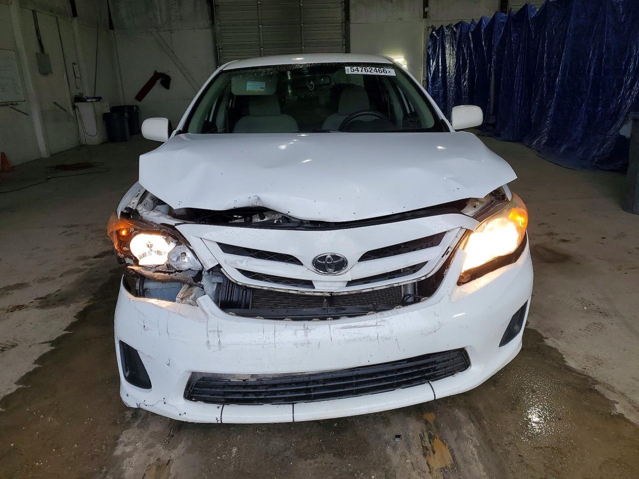 2011 TOYOTA COROLLA
