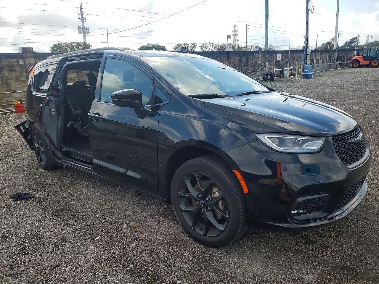 2025 CHRYSLER Pacifica