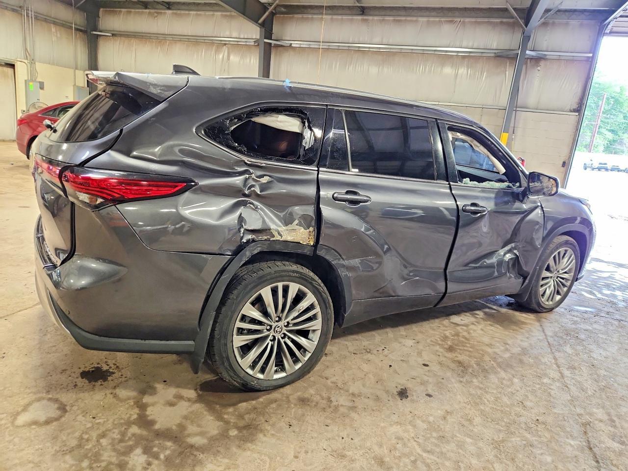 2021 TOYOTA HIGHLANDER