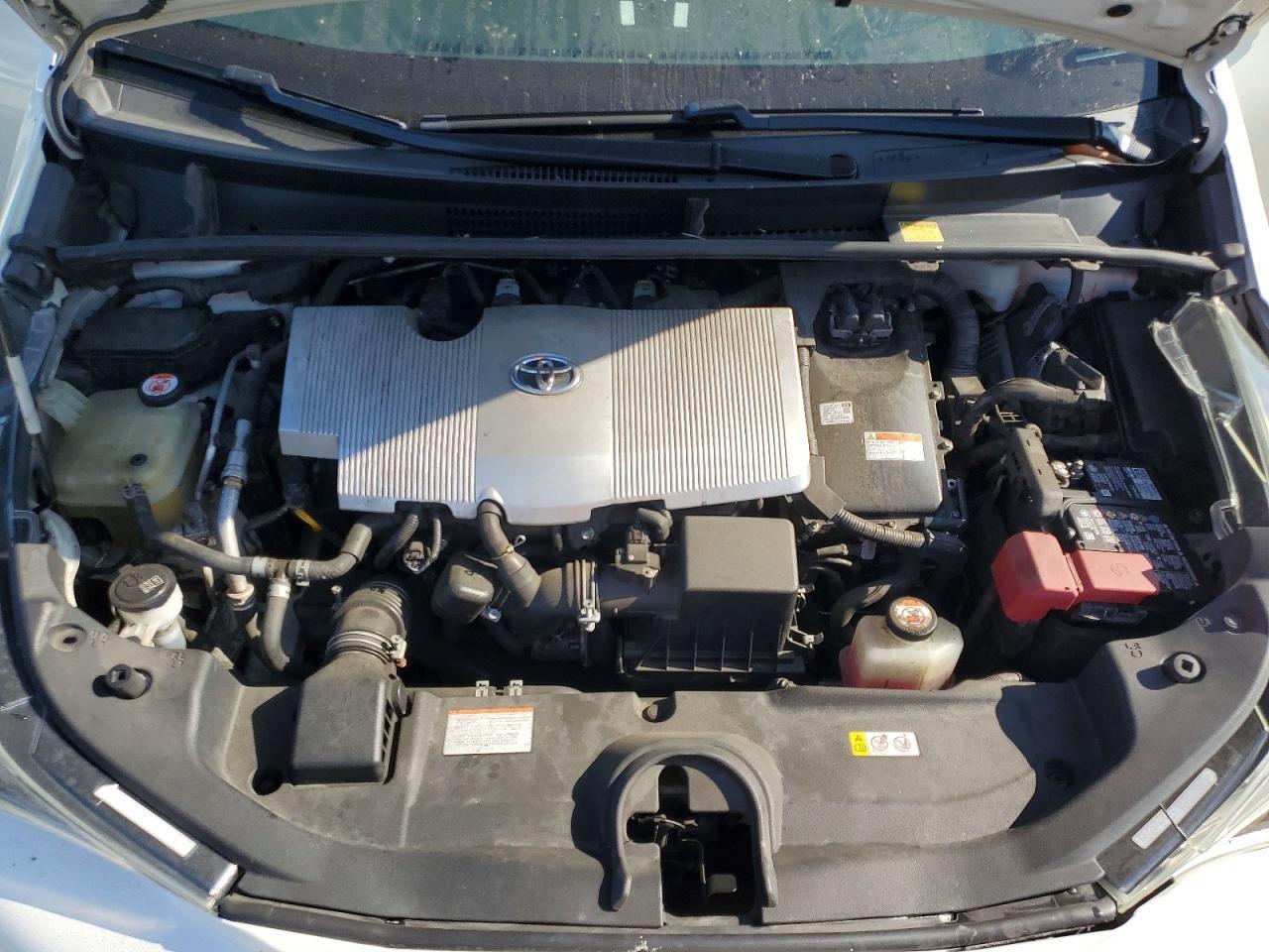 2017 TOYOTA PRIUS