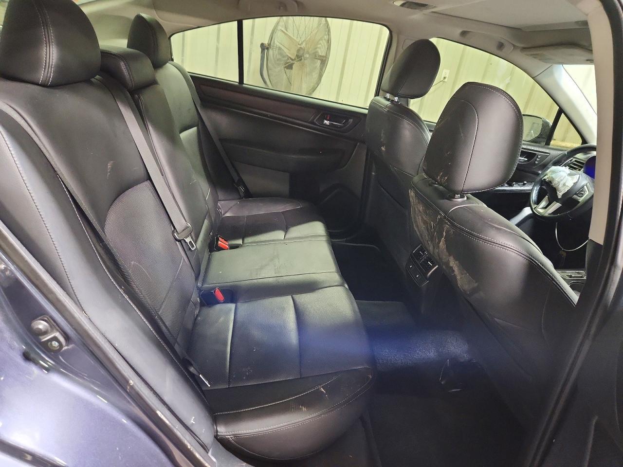 2015 SUBARU Legacy