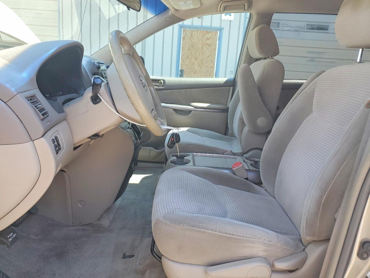2006 TOYOTA SIENNA