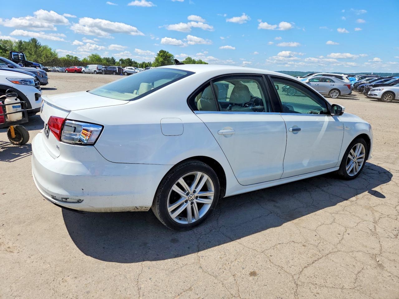 2015 VOLKSWAGEN JETTA