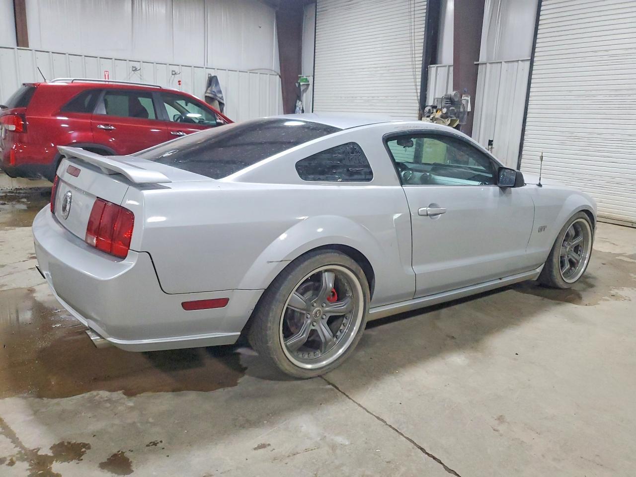 2005 FORD MUSTANG