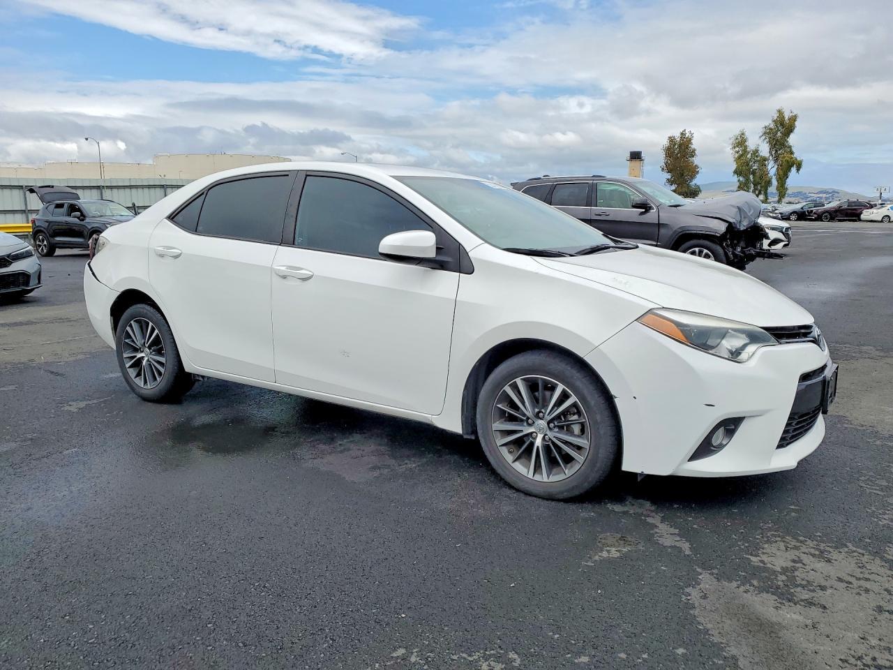 2016 TOYOTA COROLLA