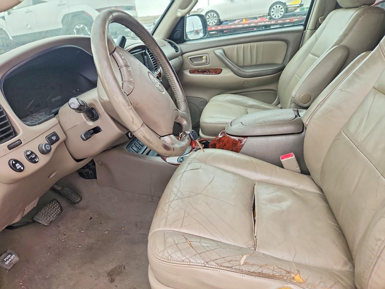 2005 TOYOTA Sequoia