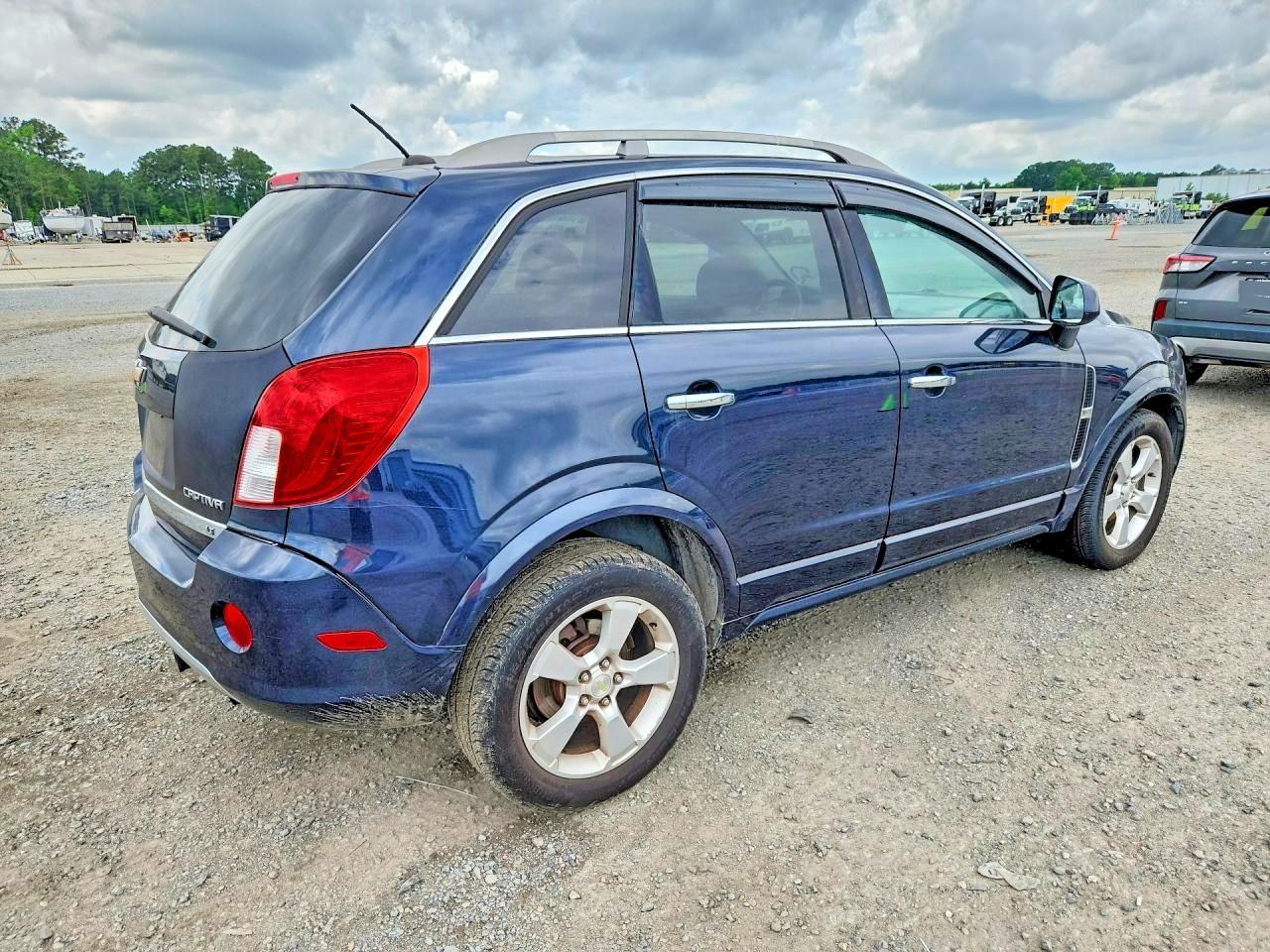 2014 CHEVROLET Captiva