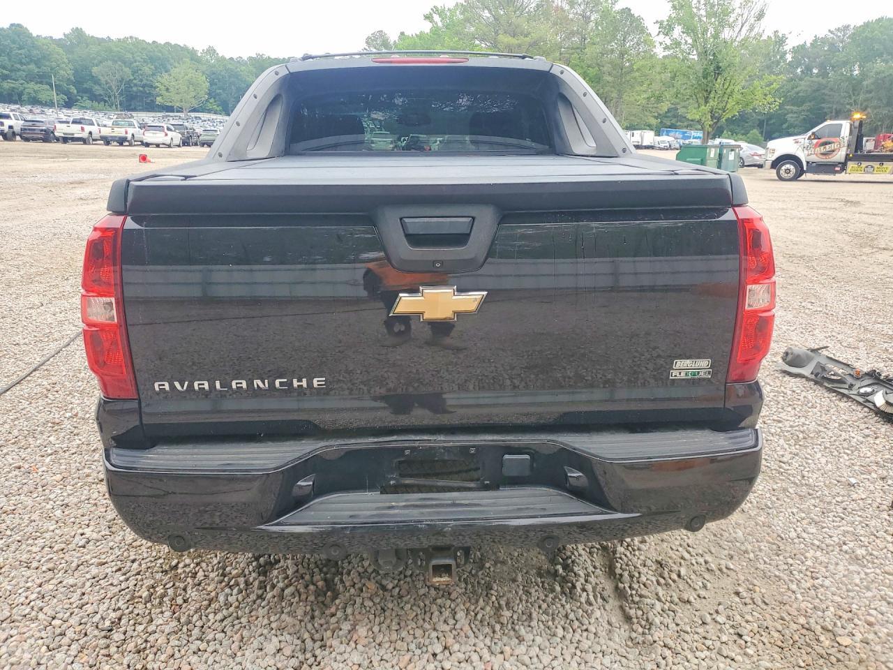 2011 CHEVROLET Avalanche