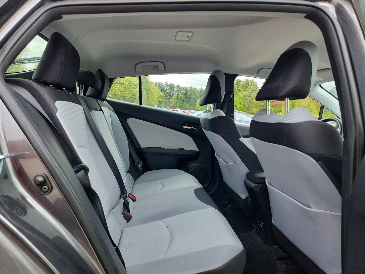 2017 TOYOTA PRIUS