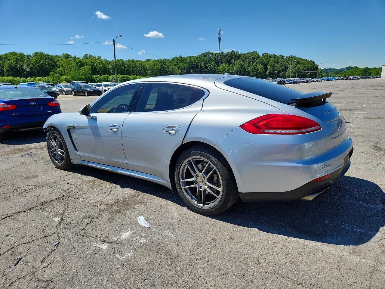 2015 PORSCHE Panamera