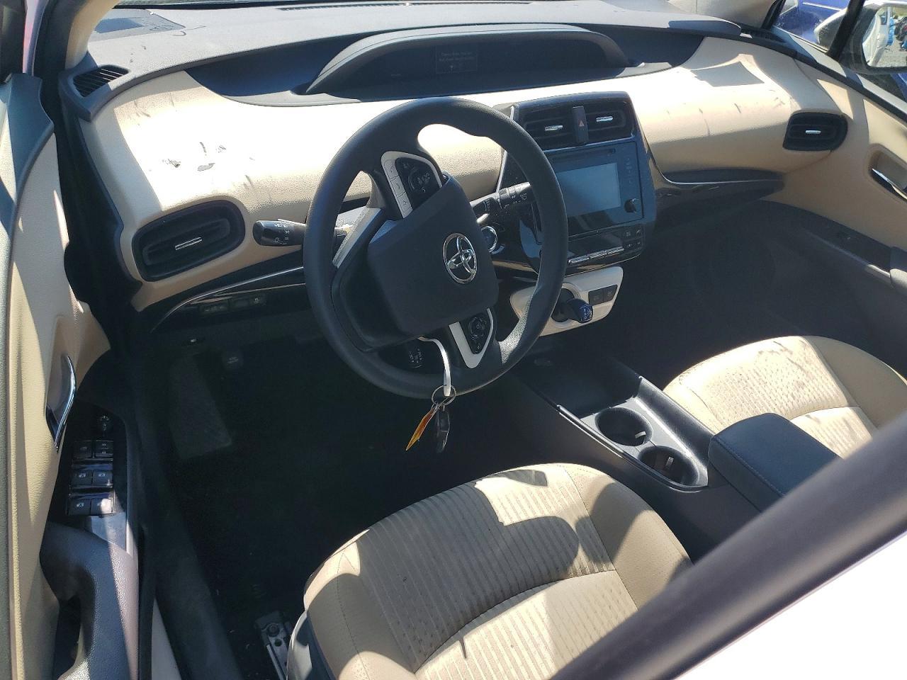 2016 TOYOTA PRIUS