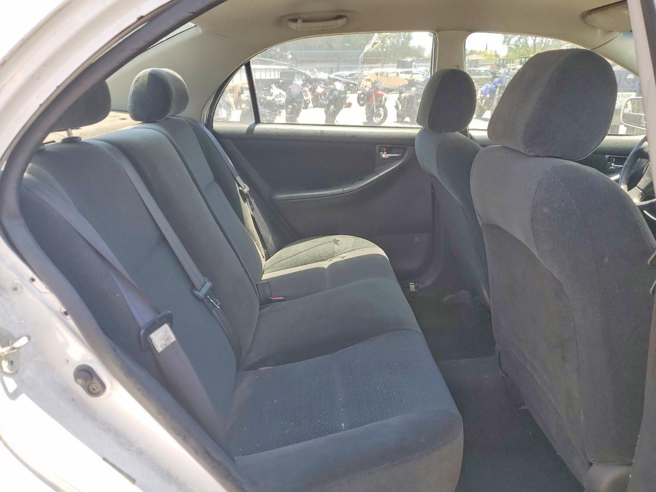 2004 TOYOTA COROLLA