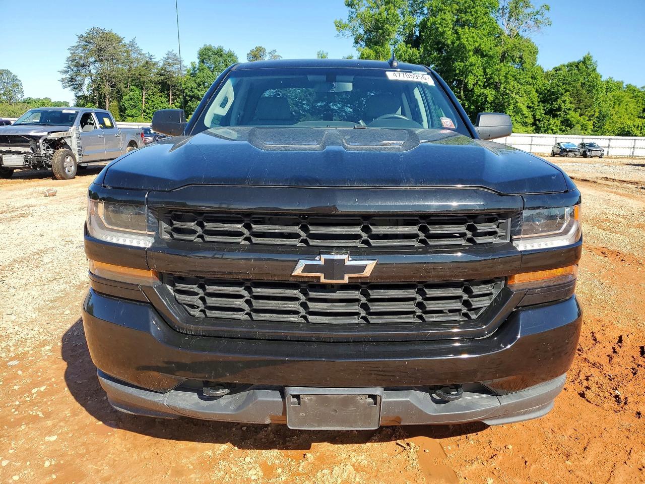 2018 CHEVROLET Silverado