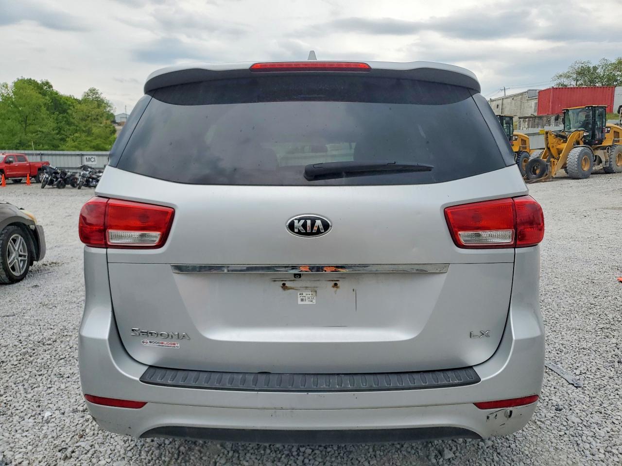 2016 KIA SEDONA