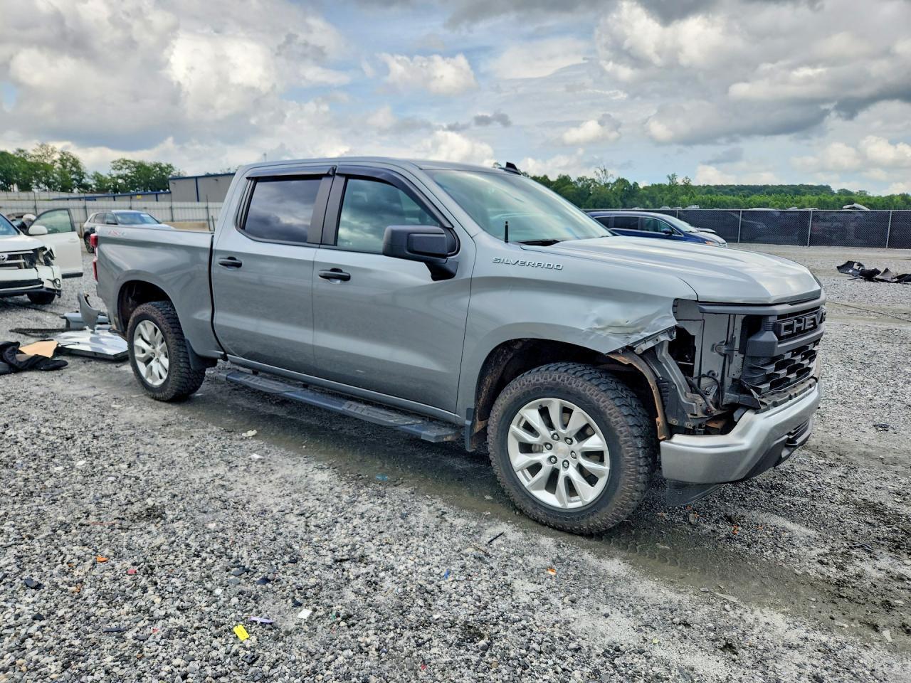 2023 CHEVROLET Silverado