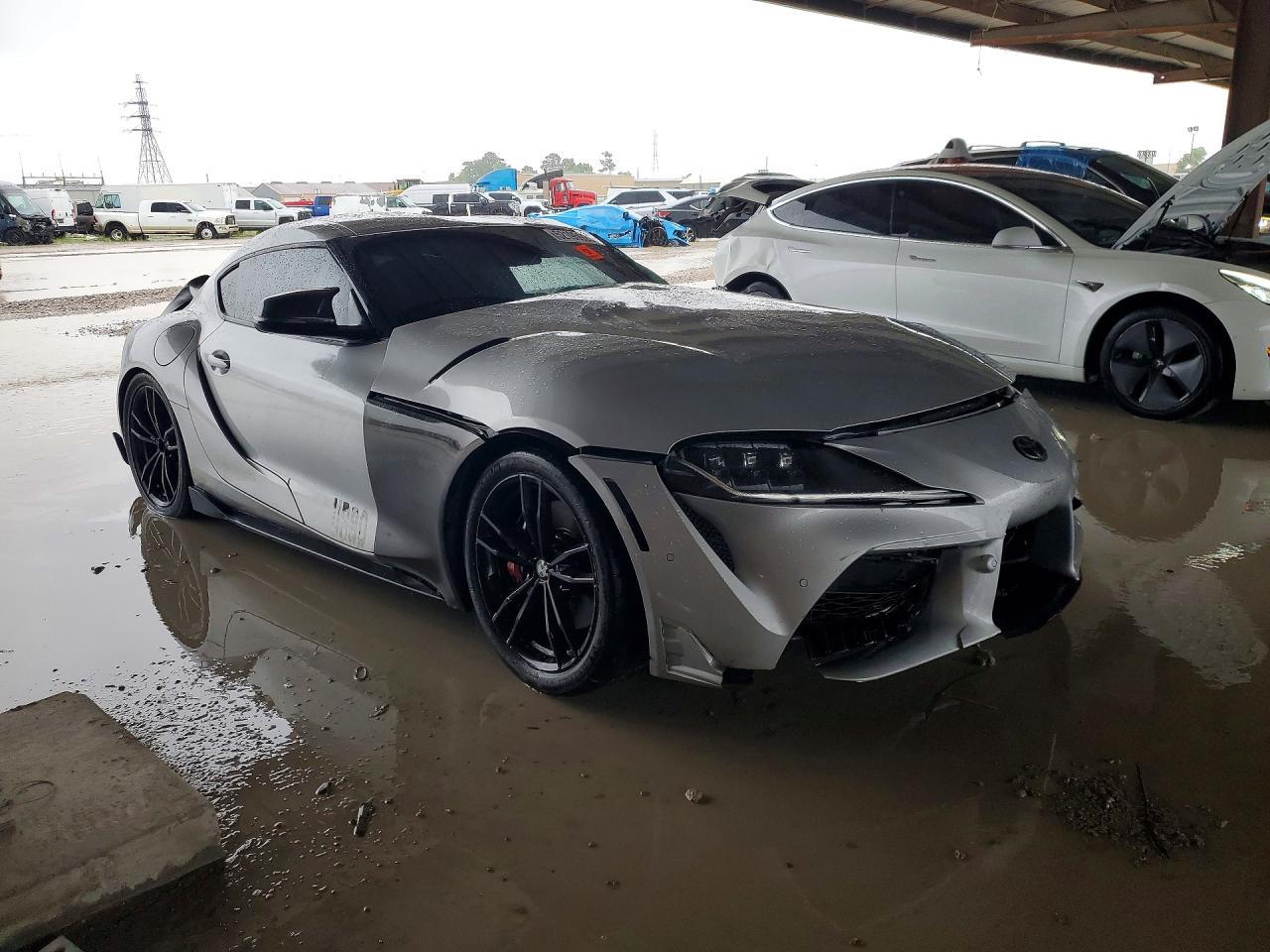 2022 TOYOTA Supra