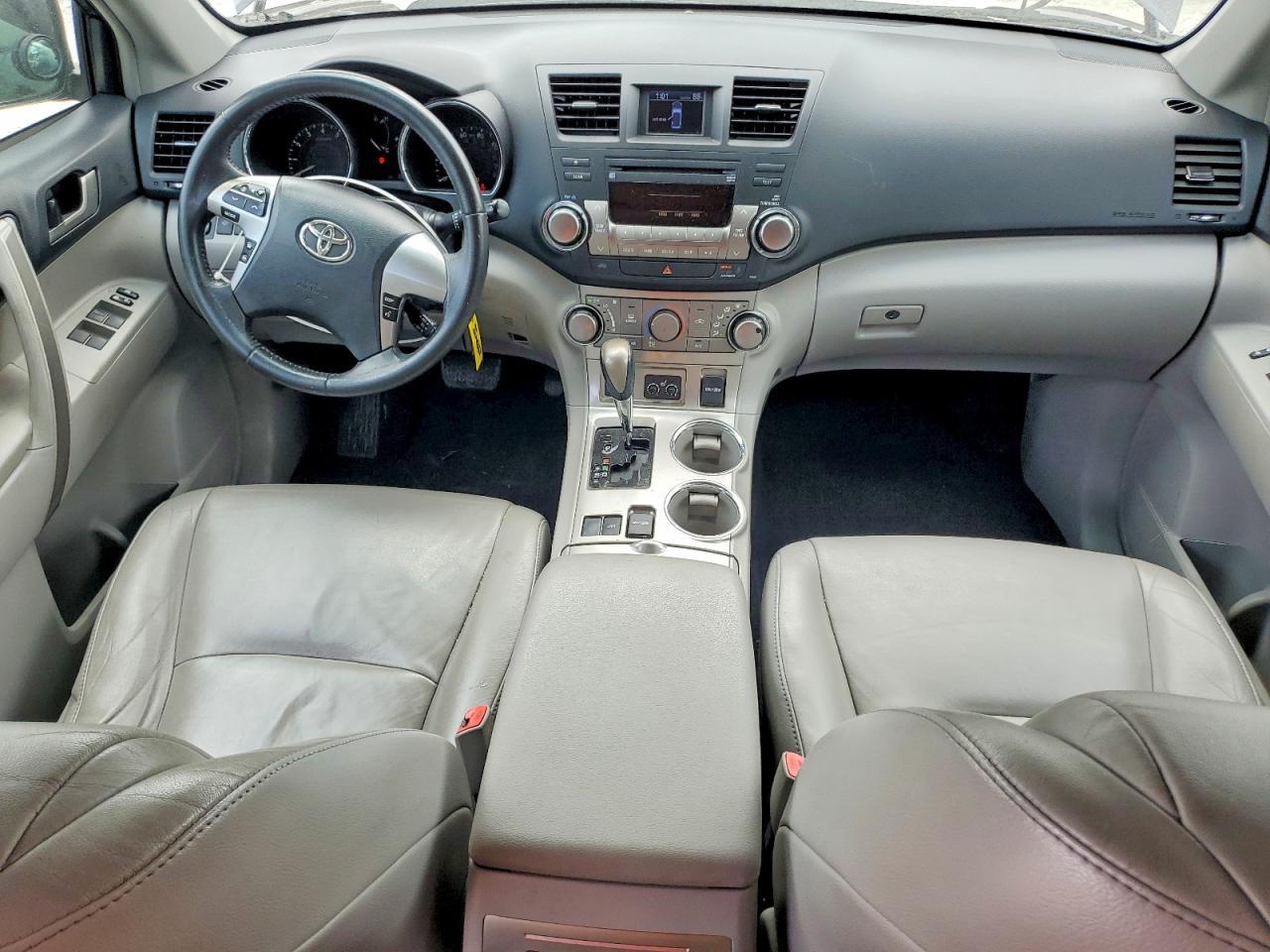 2012 TOYOTA HIGHLANDER