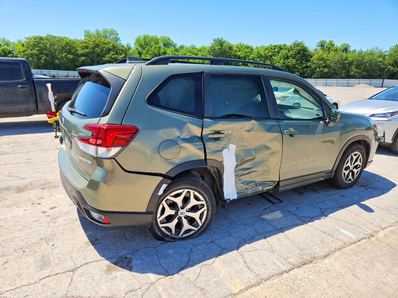 2021 SUBARU FORESTER