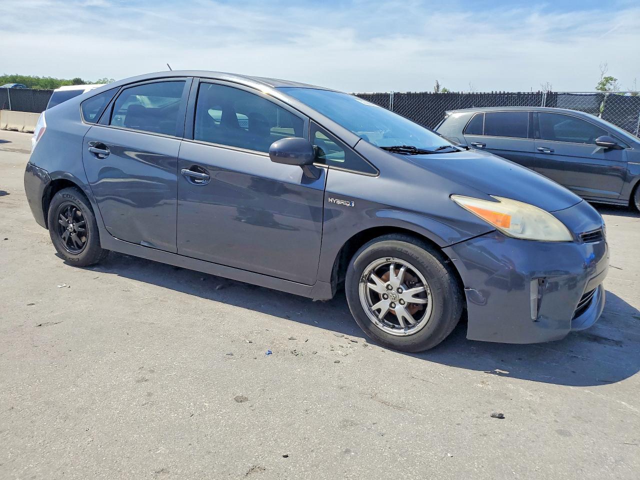 2013 TOYOTA PRIUS