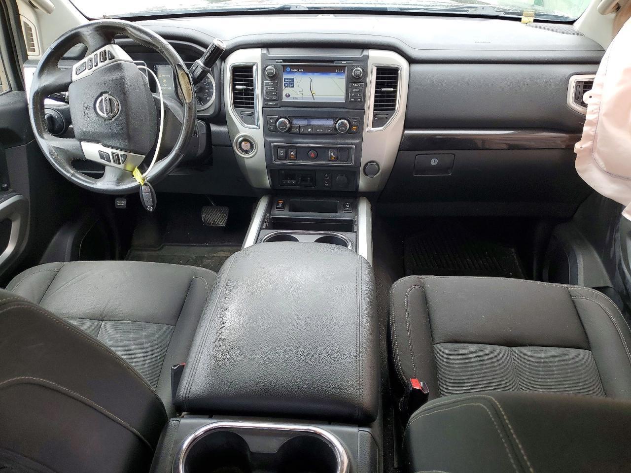 2017 NISSAN Titan
