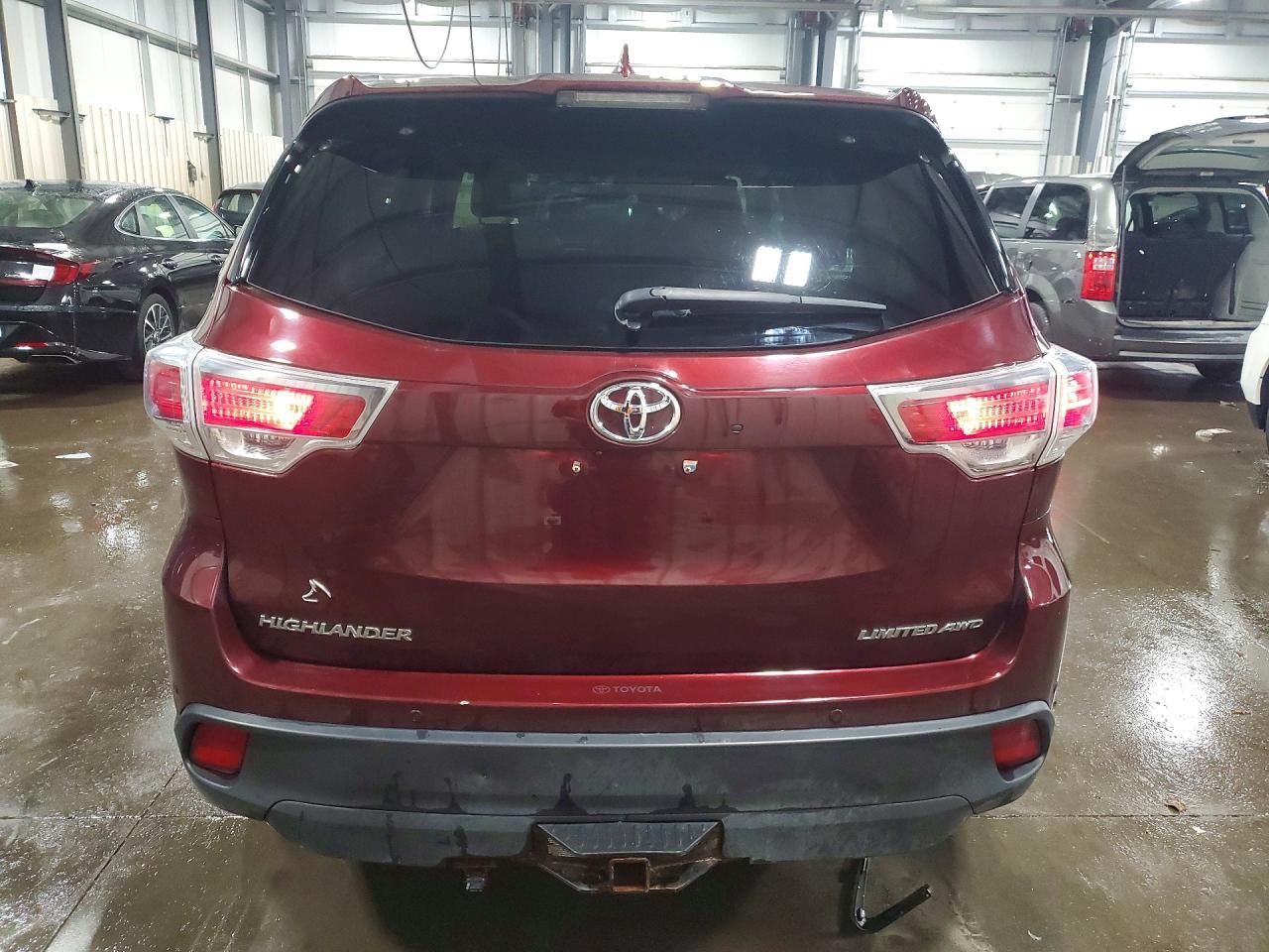 2015 TOYOTA HIGHLANDER