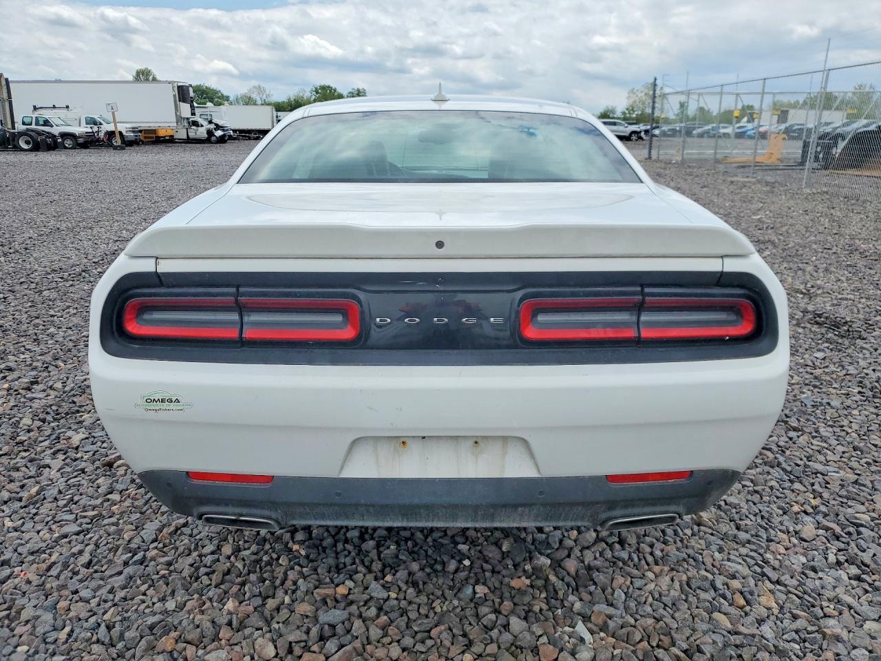 2017 DODGE Challenger