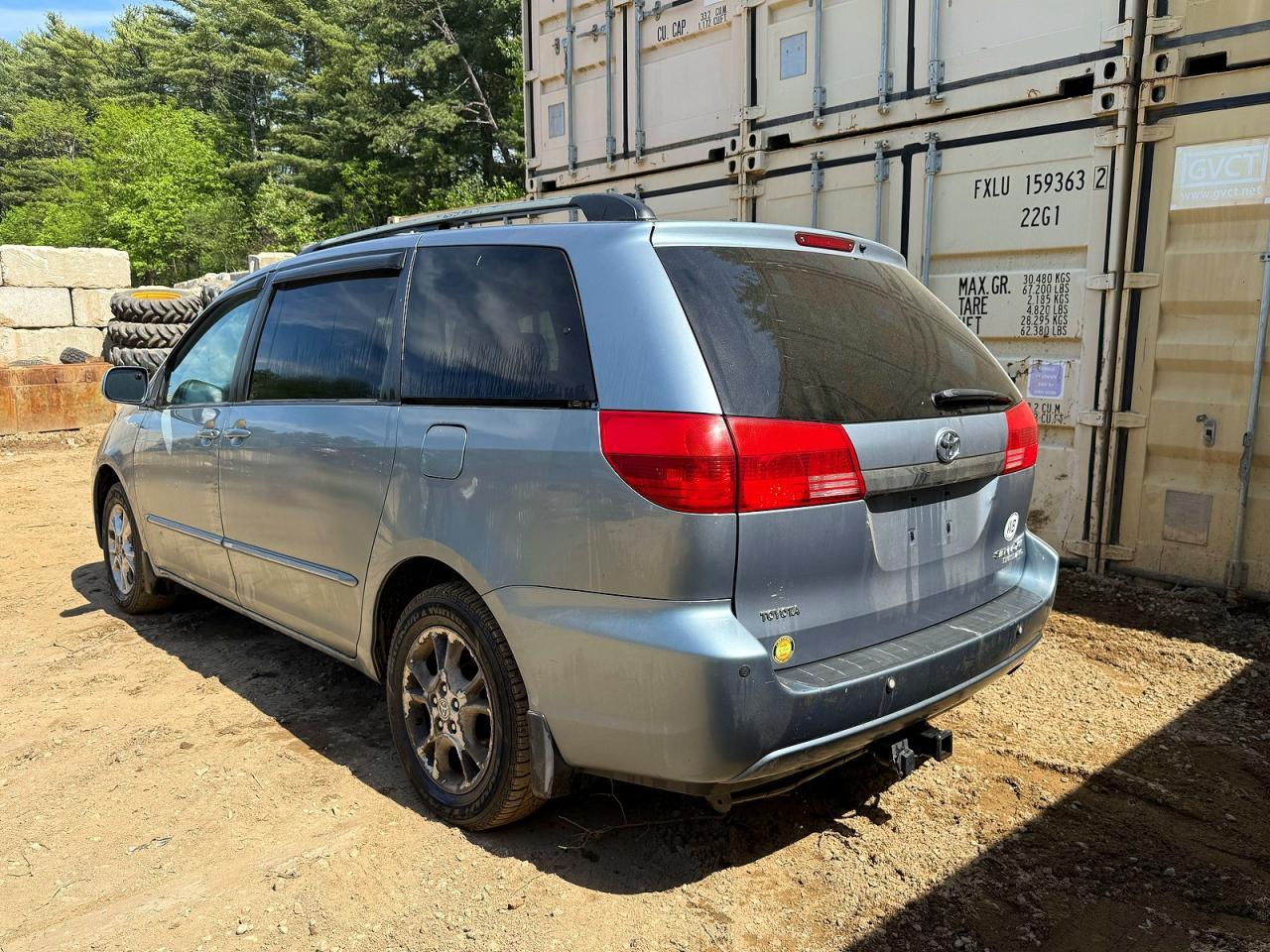 2004 TOYOTA SIENNA
