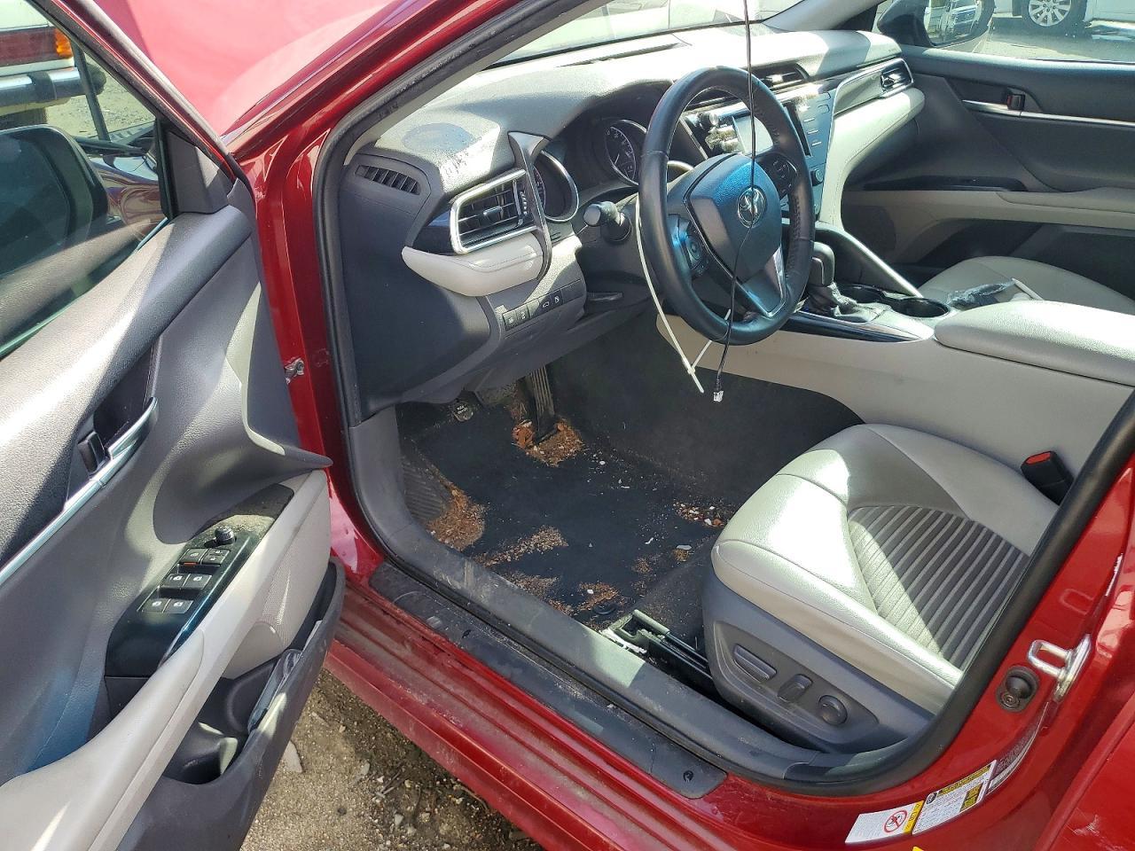 2018 TOYOTA CAMRY