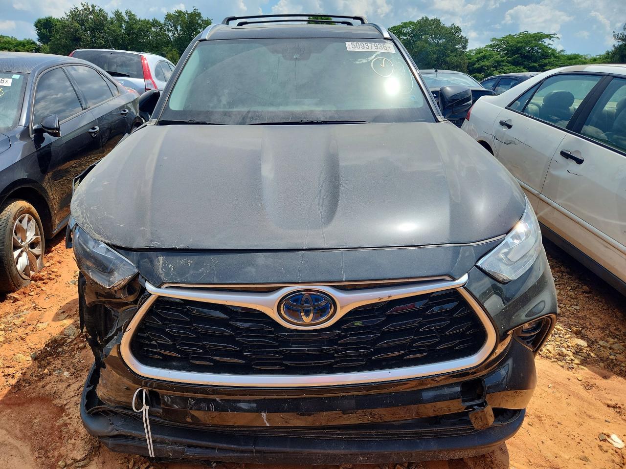 2020 TOYOTA HIGHLANDER