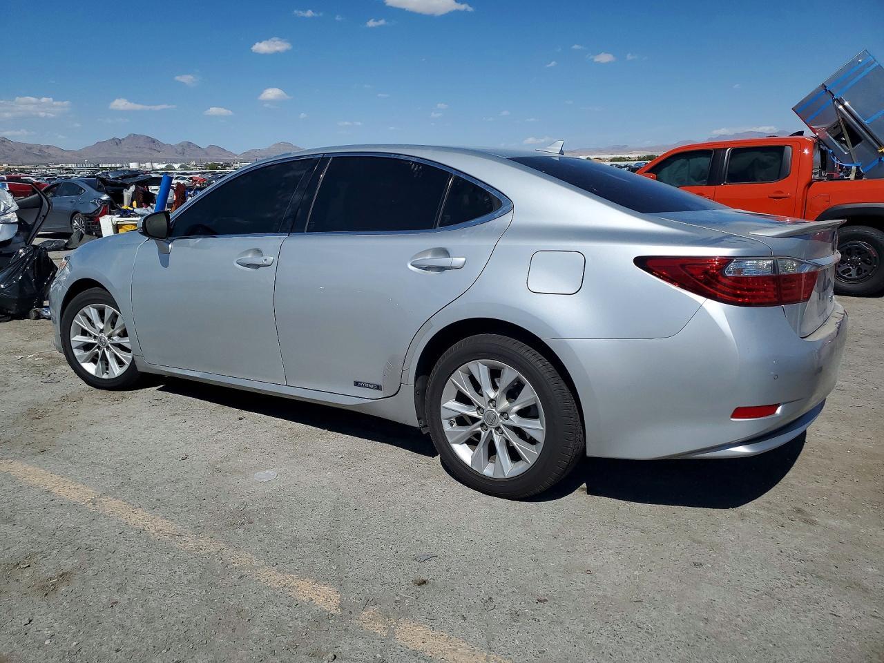 2013 LEXUS ES 300H