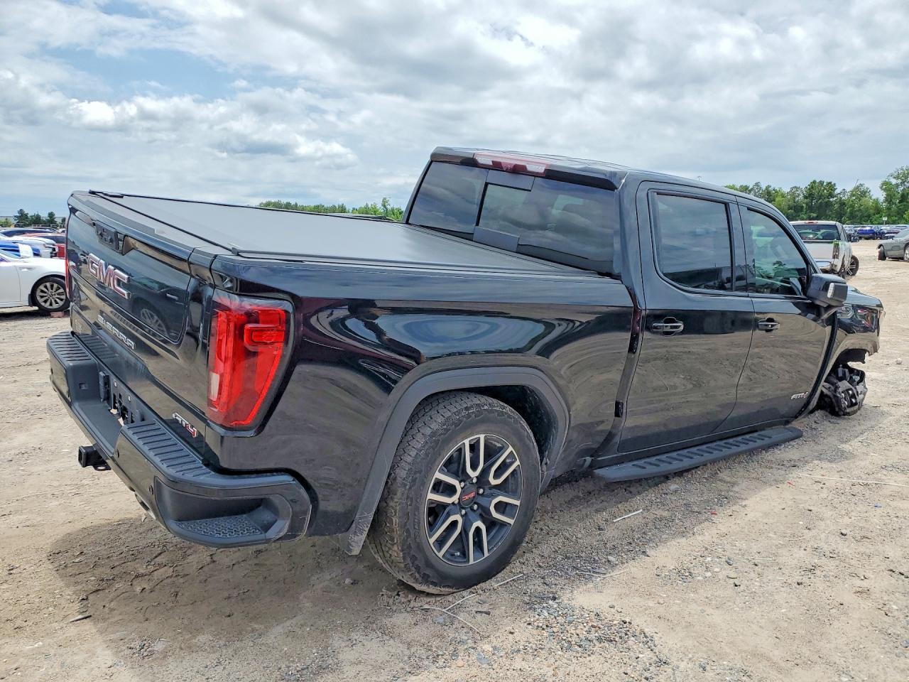 2025 GMC Sierra