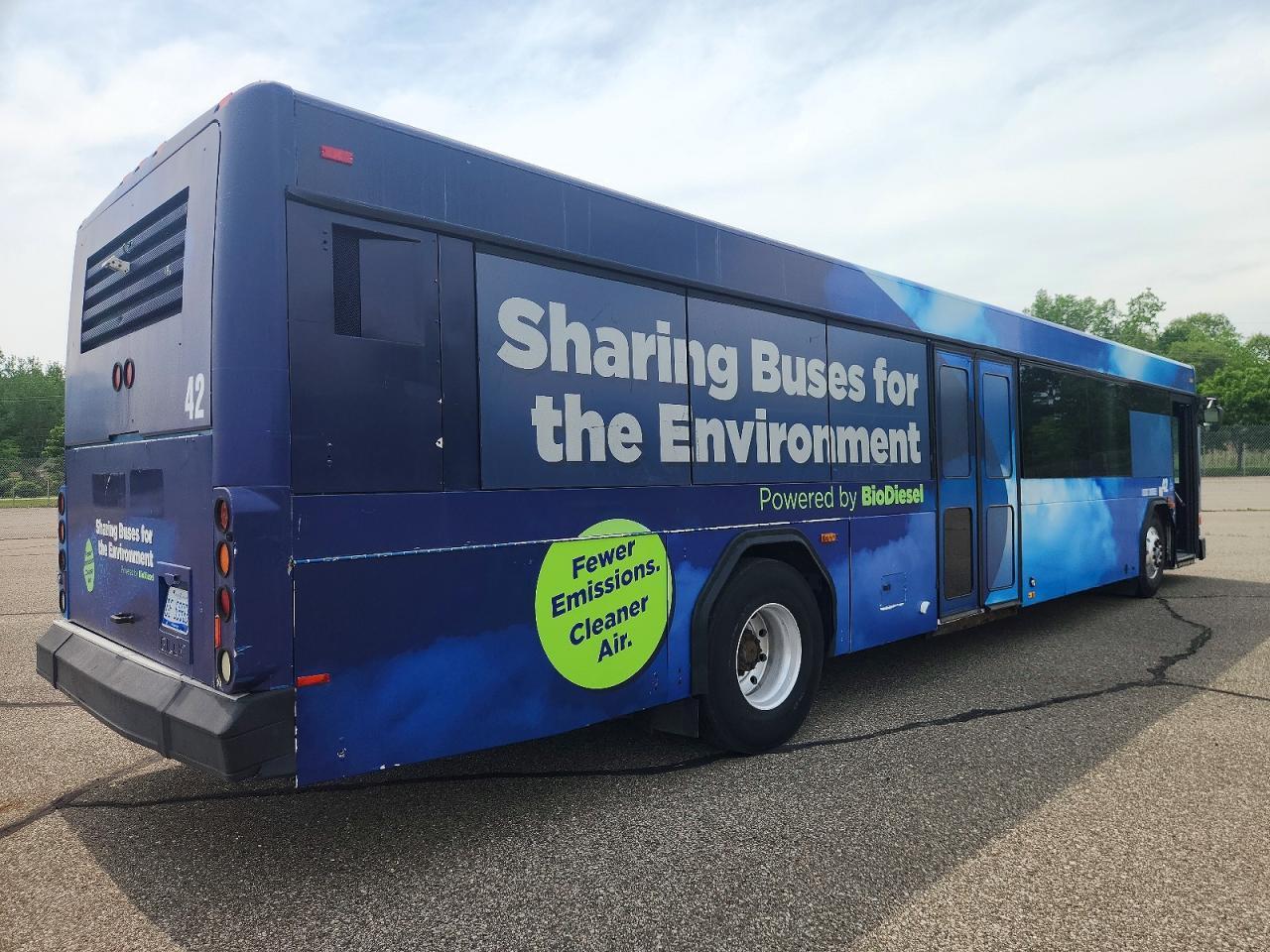 2004 Gillig Transit Bus Low