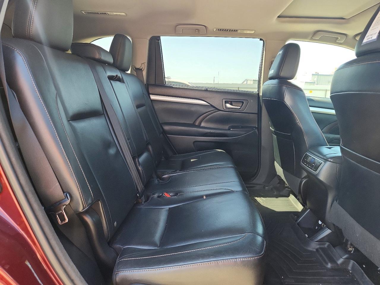 2015 TOYOTA HIGHLANDER