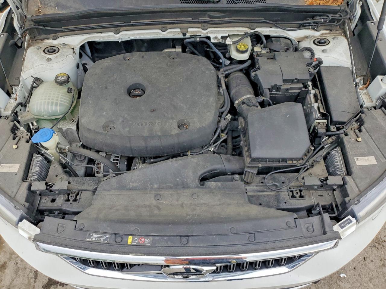 2019 VOLVO XC40