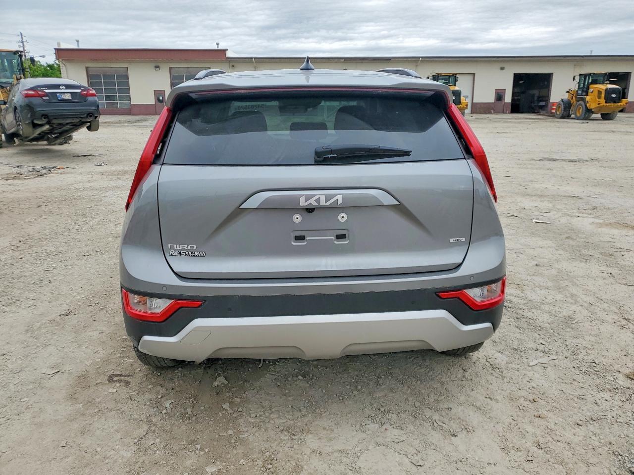 2025 KIA Niro