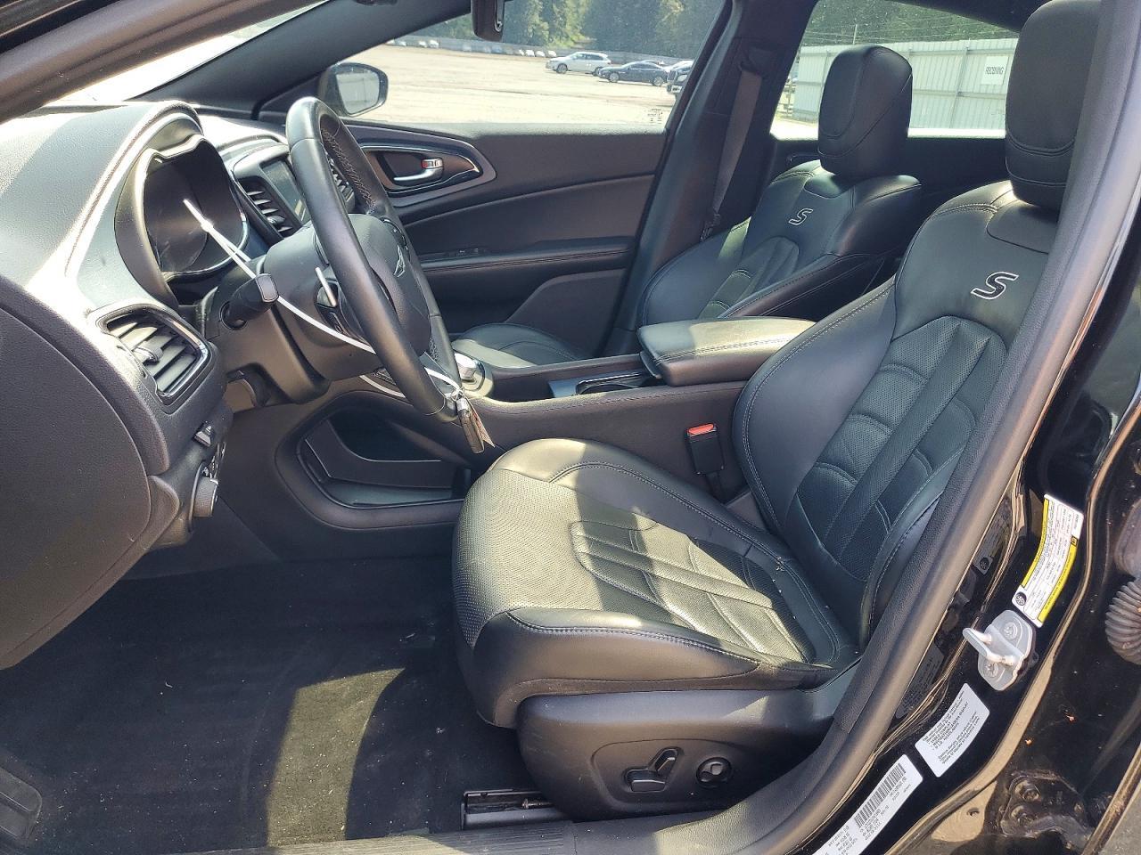 2015 CHRYSLER 200