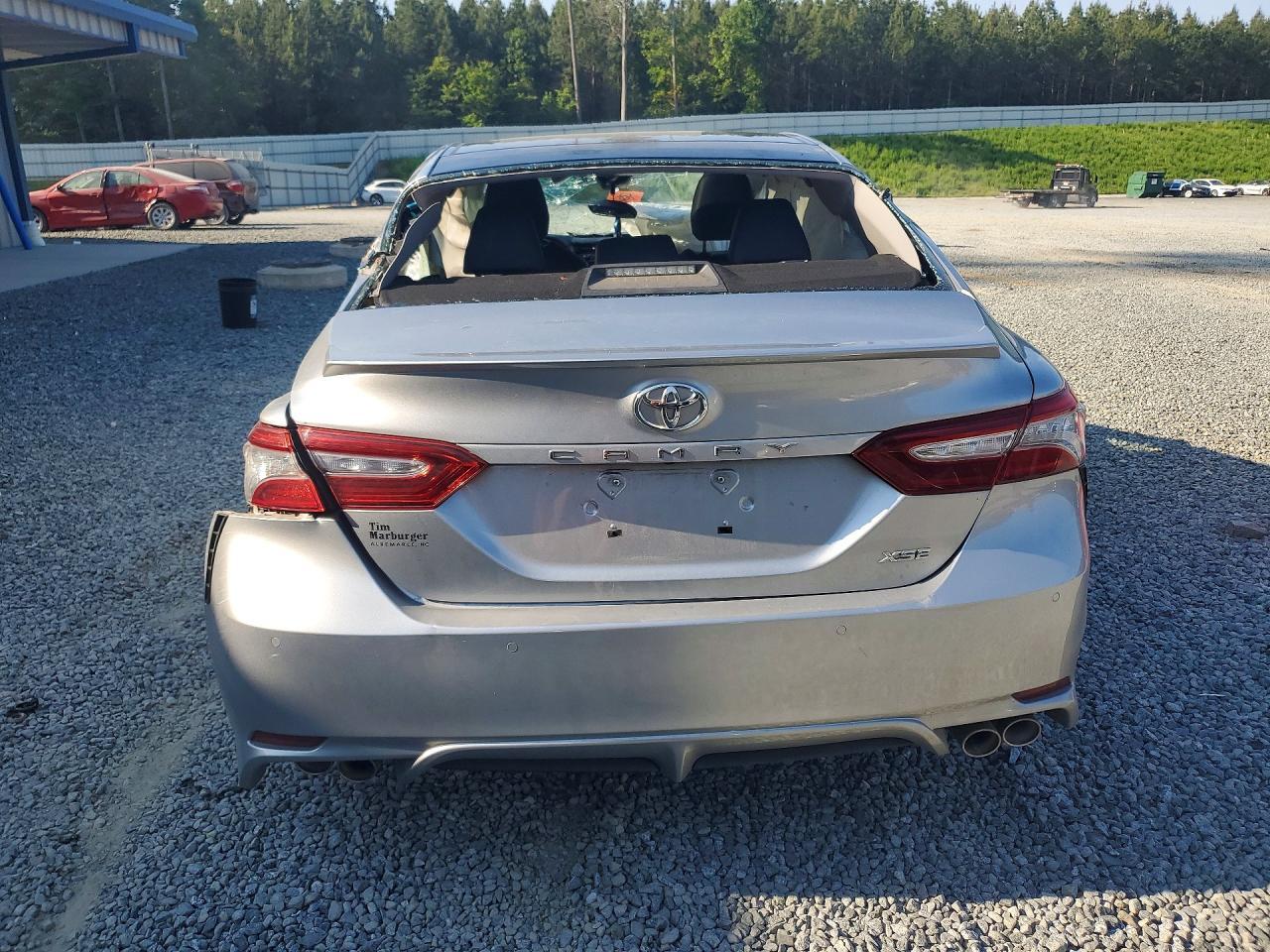 2018 TOYOTA CAMRY