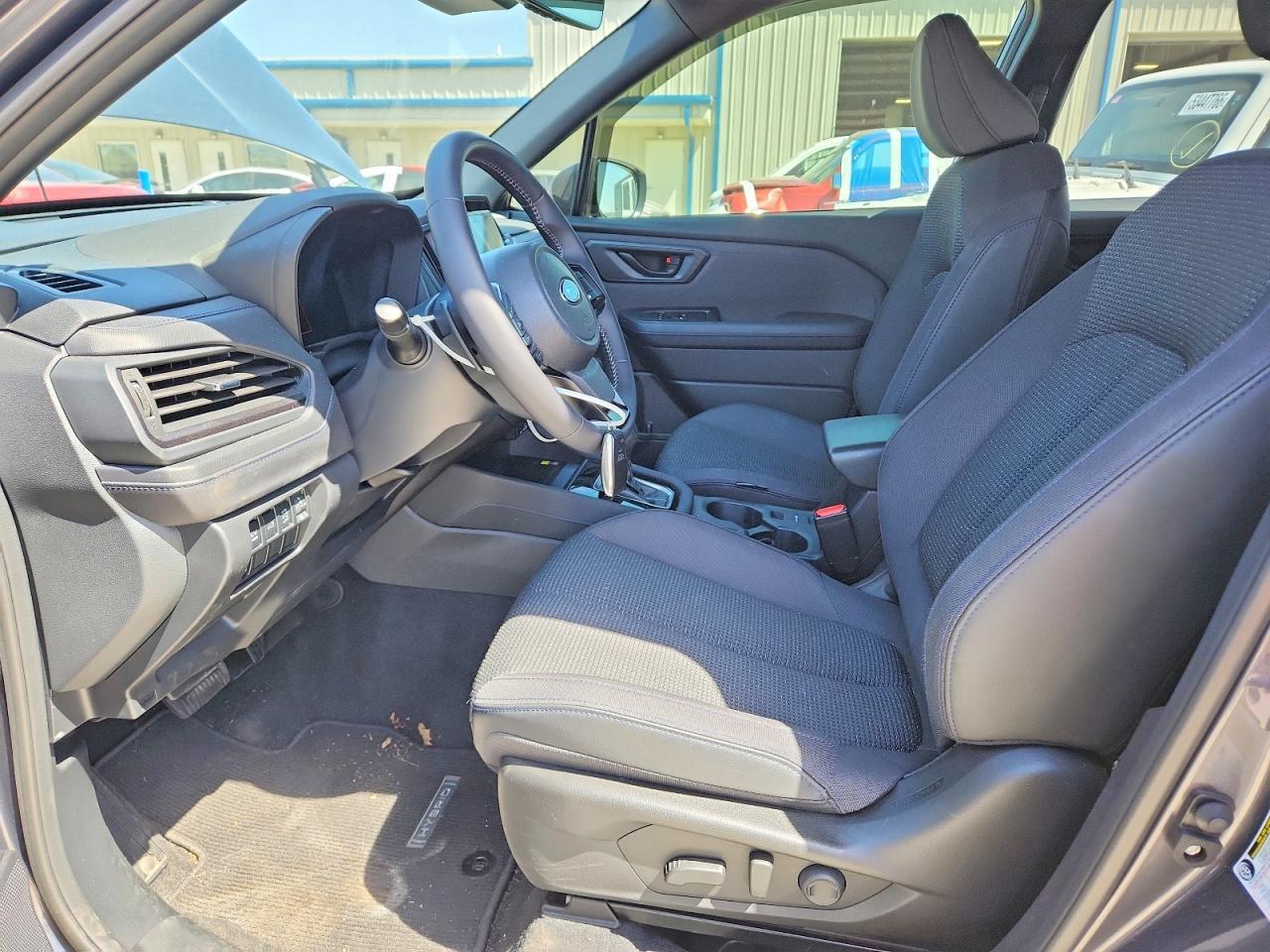 2025 SUBARU FORESTER